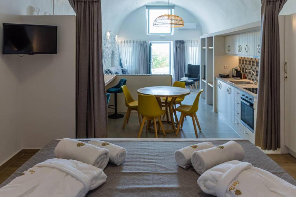 Casa Tholari Al Mare Villa Pera Gyalos Екстериор снимка